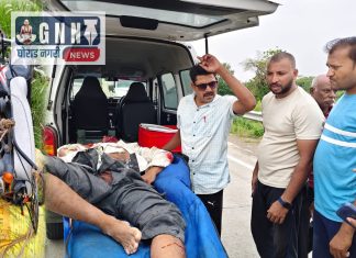 मालवाहू वाहनाची दुचाकीला धडक, एक गंभीर जखमी