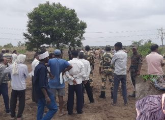 चुलत भाऊ आणि काकूची हत्या करून स्वतः विष घेऊन आत्महत्या